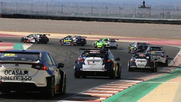 Pernía y Pezzini fueron los ganadores del TCR en su paso por San Juan